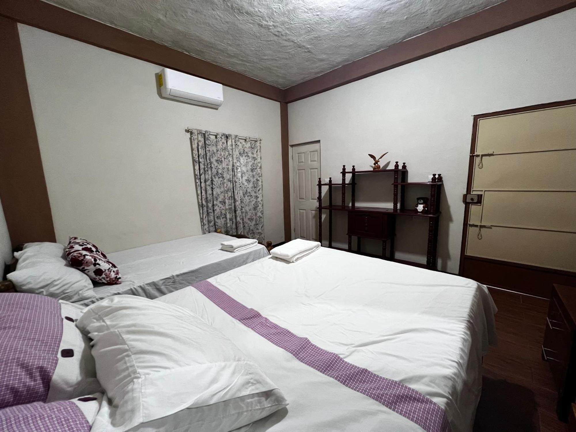 Ibania Hostal Tamanique Exteriör bild